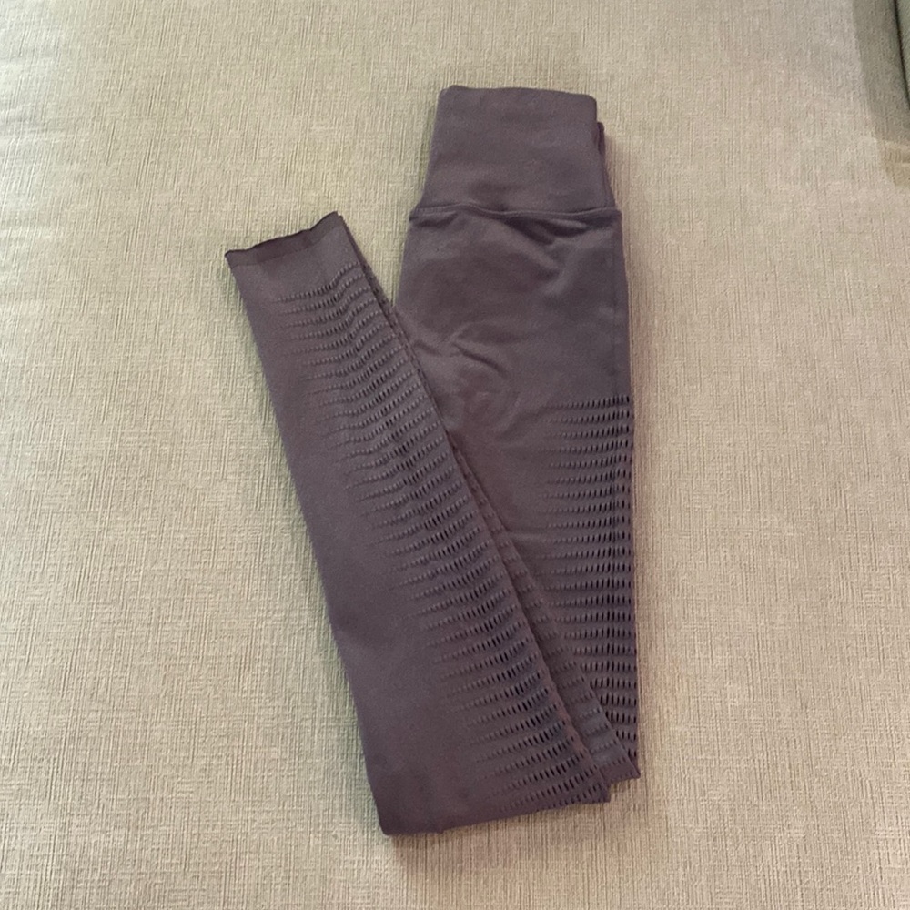 Fabletics High Waited Sculptknit Dot Leggings - Size Extra Small or Small - Picture 2 of 8